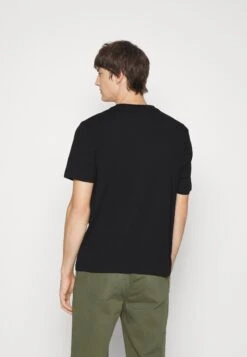 Hugo Dulivio - Camiseta Estampada - Black -Solid Ventas 055f00498d774c8b8ddea3e2c2614f02