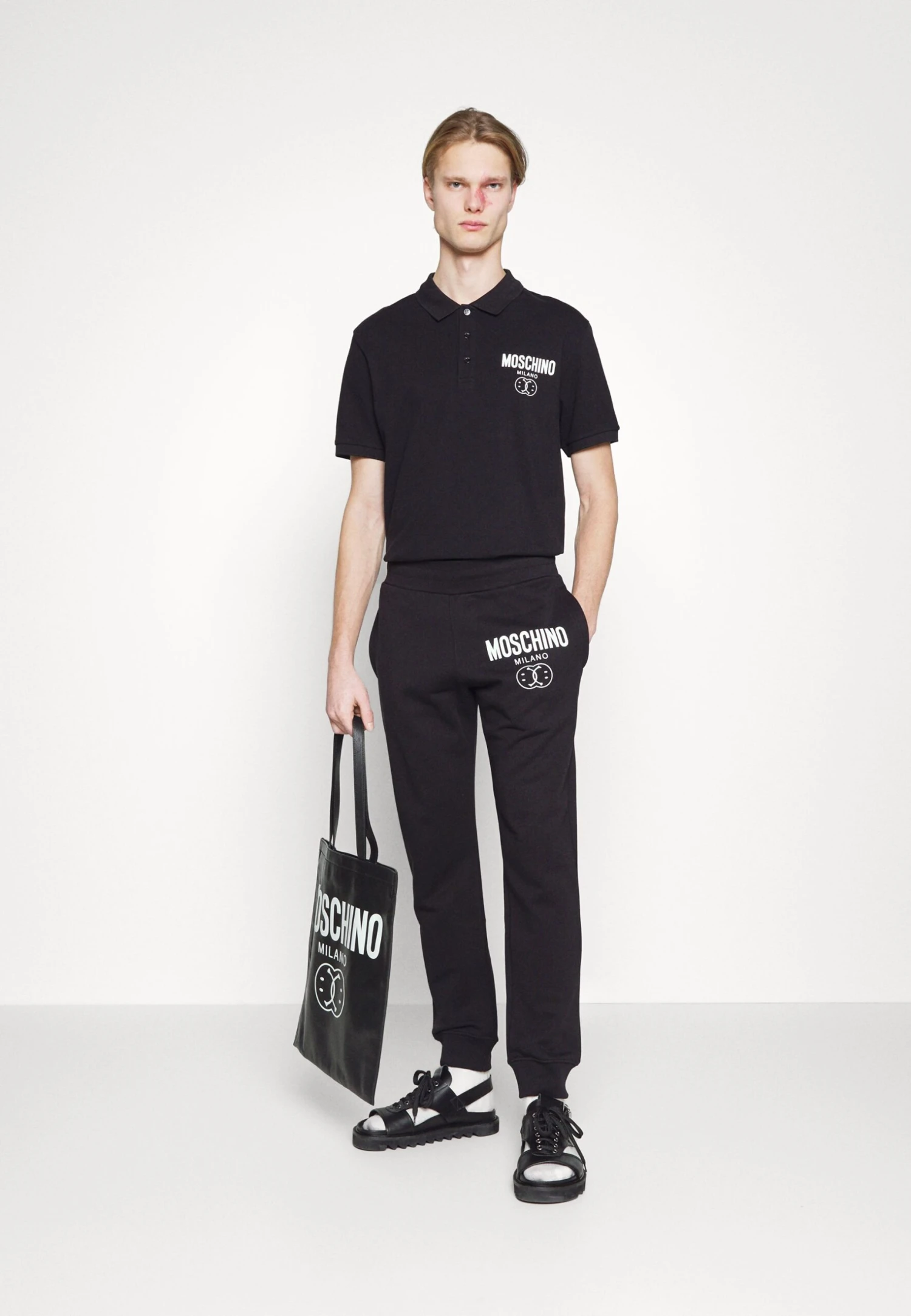 MOSCHINO Trousers - Pantalones Deportivos -Black 5 MOSCHINO Trousers - Pantalones Deportivos -Black - Imagen 3