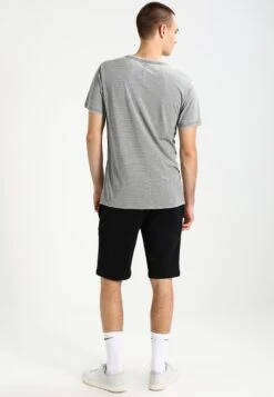 URBAN CLASSICS Basic Sweatshorts - Pantalones Deportivos - Black 9 URBAN CLASSICS Basic Sweatshorts - Pantalones Deportivos - Black -Solid Ventas 0cc6656c301d488dac2981dad59ceff5