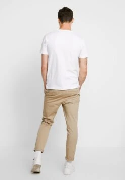 Makia Brand- Camiseta Estampada - White -Solid Ventas 1118e448c5724628a6ddbbe8d43c3b57