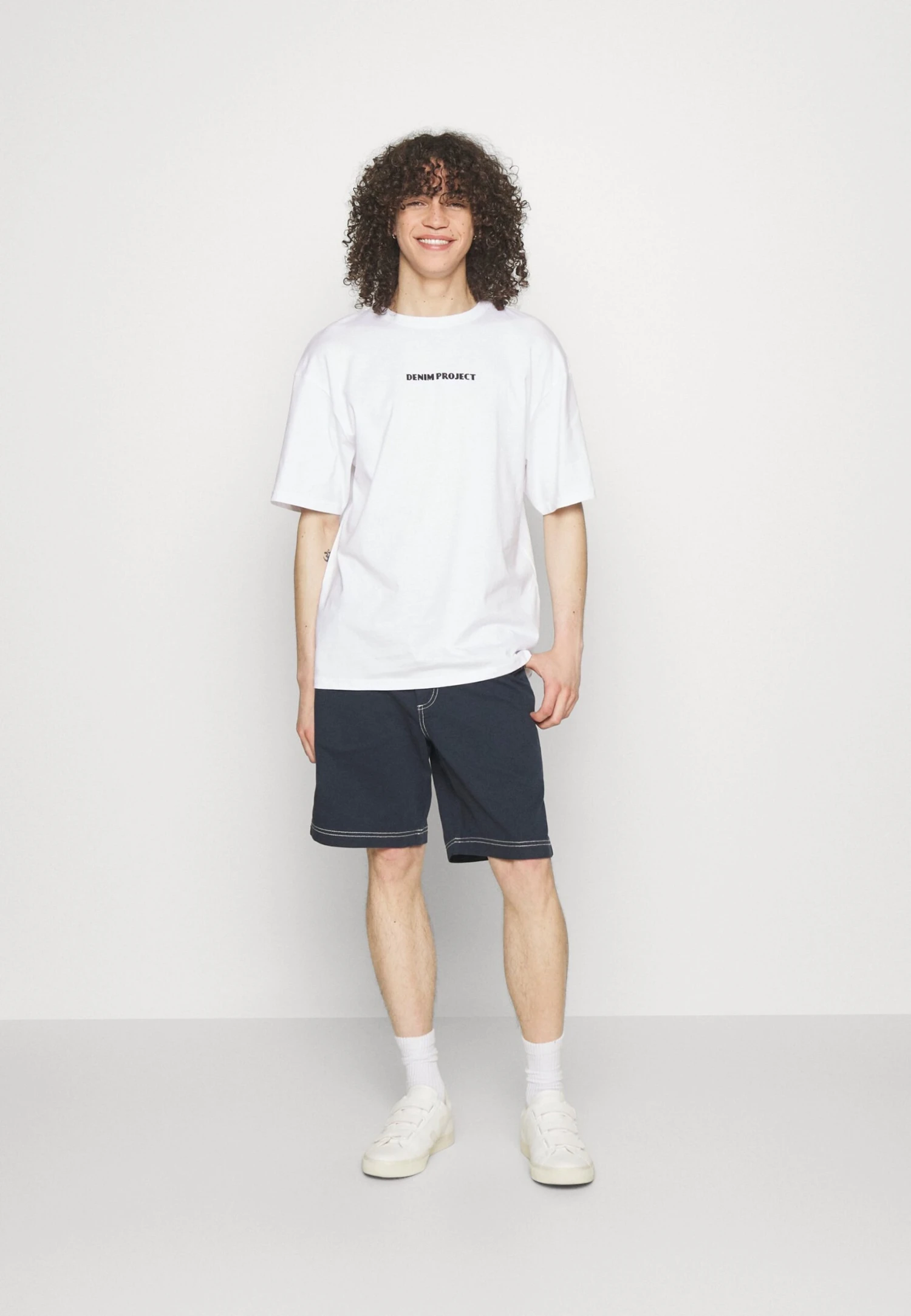 ARKET Fenzo Contrast - Shorts Vaqueros - Dark Navy 4 ARKET Fenzo Contrast - Shorts Vaqueros - Dark Navy - Imagen 2