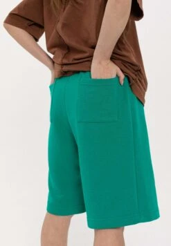 Shorts - Green -Solid Ventas 16490d6cfe0f4296b9244bb1b627bfe0