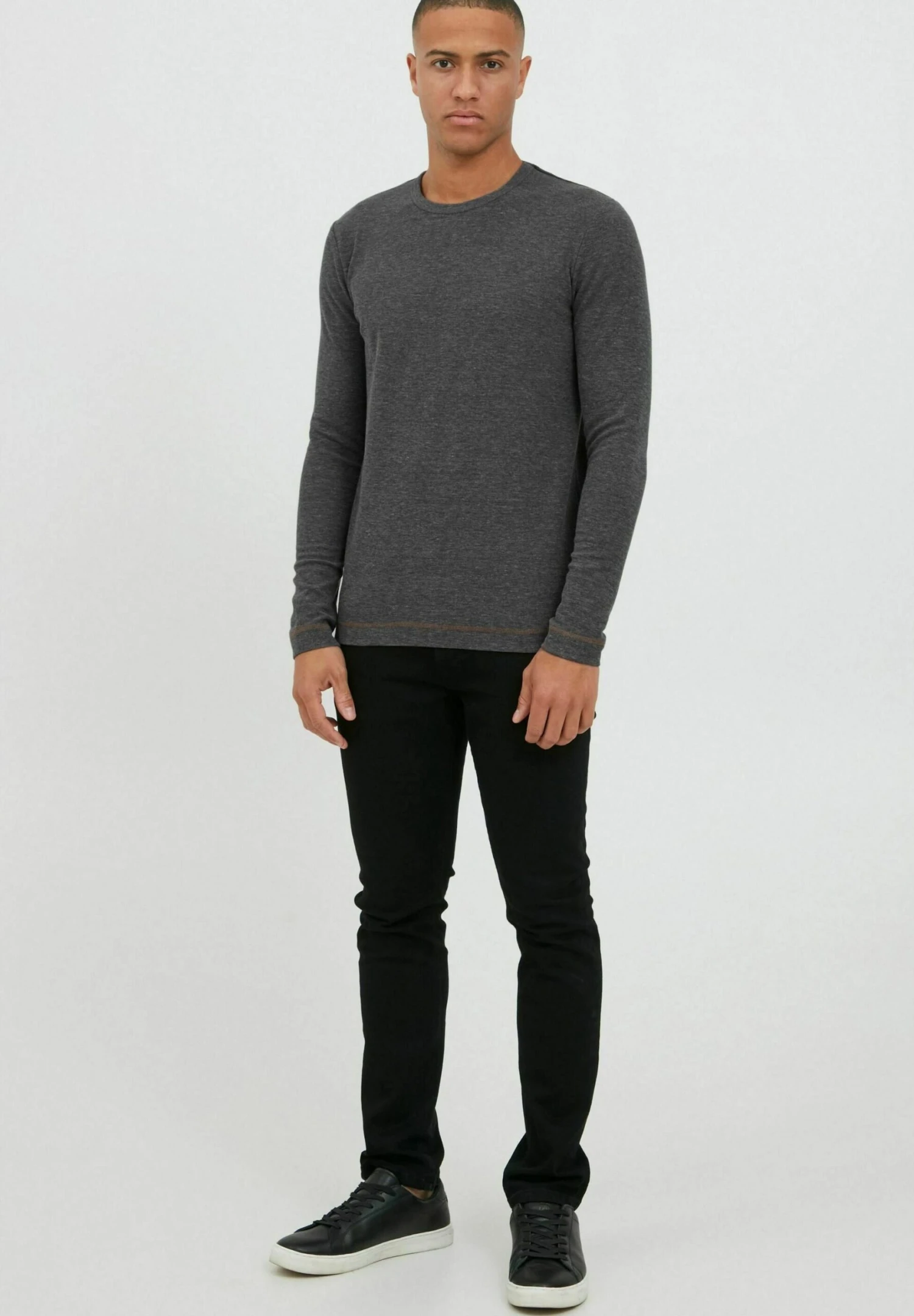 Indicode Jeans Idambrosius - Camiseta De Manga Larga - Charcoal Mix 4 Indicode Jeans Idambrosius - Camiseta De Manga Larga - Charcoal Mix - Imagen 2