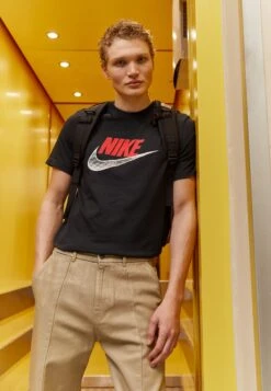 Nike Sportswear Tee Futura - Camiseta Estampada - Black