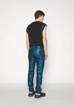 MOSCHINO Trousers - Pantalón De Cuero - Fantasy Blue 12 MOSCHINO Trousers - Pantalón De Cuero - Fantasy Blue -Solid Ventas 2e98d70a3534452a9620d7d0d9340088