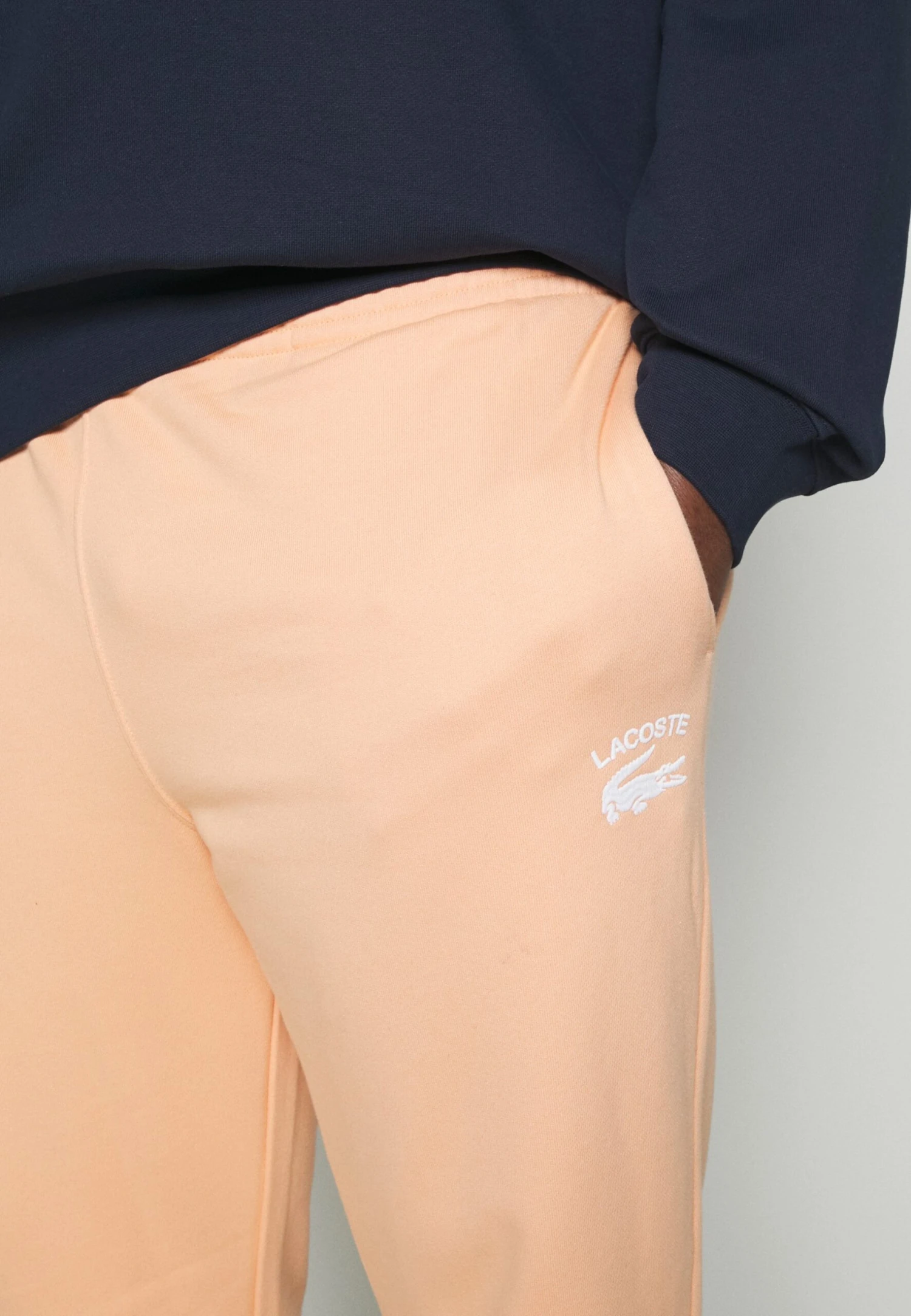 Lacoste Plus - Pantalones Deportivos - Salmon 8 Lacoste Plus - Pantalones Deportivos - Salmon - Imagen 6