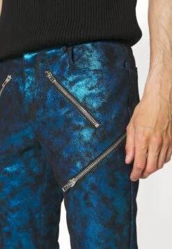 MOSCHINO Trousers - Pantalón De Cuero - Fantasy Blue 15 MOSCHINO Trousers - Pantalón De Cuero - Fantasy Blue -Solid Ventas 3c5201ce2d734b31bdc3b1f79e4affbe