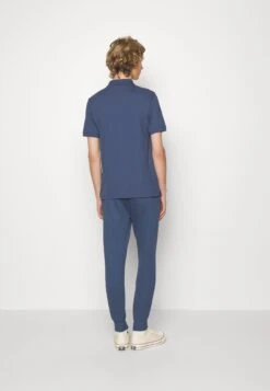 Lyle & Scott Pant - Pantalones Deportivos - Ink Blue 9 Lyle & Scott Pant - Pantalones Deportivos - Ink Blue -Solid Ventas 3e2bea64558246bab790490426eca74c