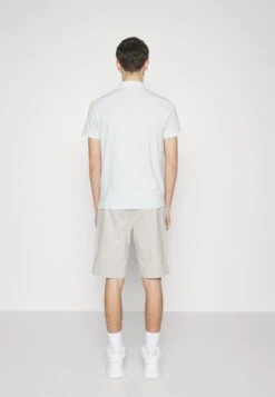 EA7 Emporio Armani Bermuda - Pantalones Deportivos - Light Grey -Solid Ventas 3f46e02f711d45baa86506d4168226f9