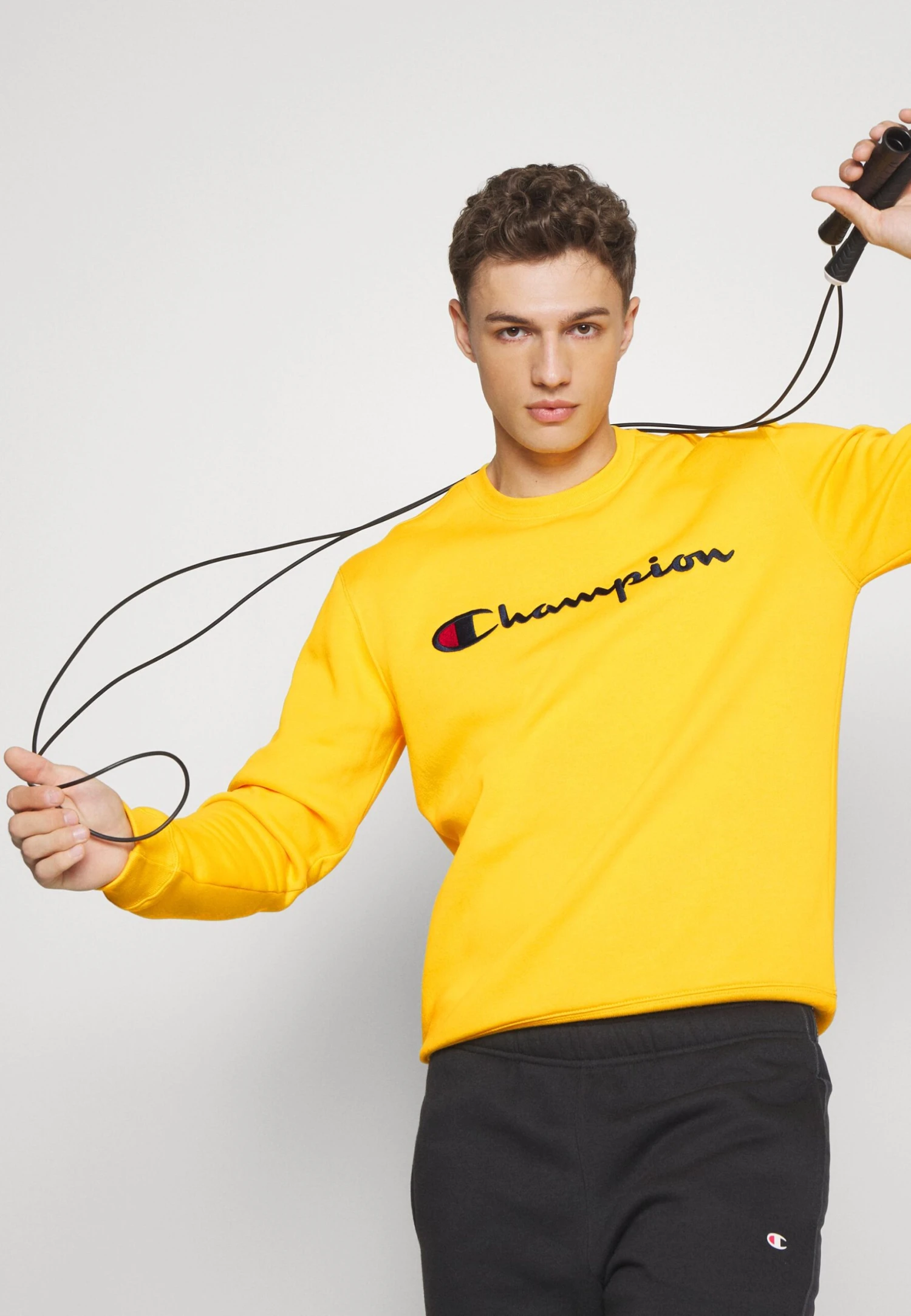 Champion Classic Crewneck Large Logo - Sudadera - Yellow 6 Champion Classic Crewneck Large Logo - Sudadera - Yellow - Imagen 4