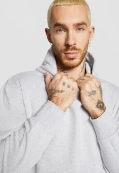 City Hoodie - Sudadera - Grey 13 City Hoodie - Sudadera - Grey -Solid Ventas 4acb4dcb5f7e4e838983cf2255c9131a