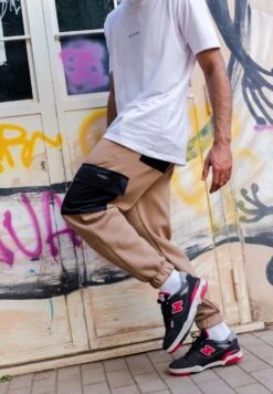 Con Patch Key - Pantalones Cargo - Dark Beige -Solid Ventas 4fedba97b6b54bfc96c86fb074dac49d