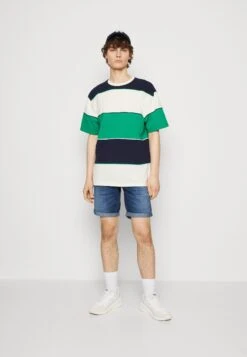 Redefined Rebel Stockholm- Shorts Vaqueros - Clean Wave -Solid Ventas 54850374f8d647338f70b1ba5759e6ad