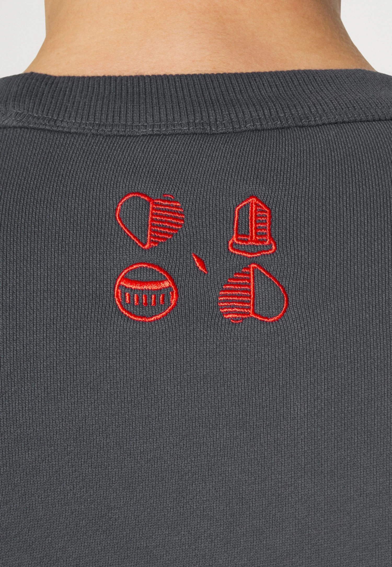 ADIDAS PERFORMANCE Fc Bayern MünchenCrew- Sudadera - Grey Six 6 ADIDAS PERFORMANCE Fc Bayern MünchenCrew- Sudadera - Grey Six - Imagen 4