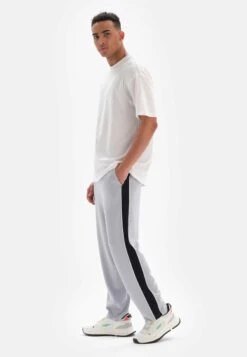 Sun Court - Pantalones Deportivos - Light Grey 12 Sun Court - Pantalones Deportivos - Light Grey -Solid Ventas 5a70a0a71f934634a9f3f118ea741043