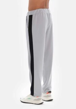 Sun Court - Pantalones Deportivos - Light Grey 15 Sun Court - Pantalones Deportivos - Light Grey -Solid Ventas 60694a9ae11947c7b9b329fd9de70adf