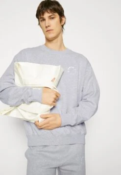 7 Days Active Organic Crew Neck - Sudadera - Heather Grey 11 7 Days Active Organic Crew Neck - Sudadera - Heather Grey -Solid Ventas 6430076a04e748039babb887c9521de7