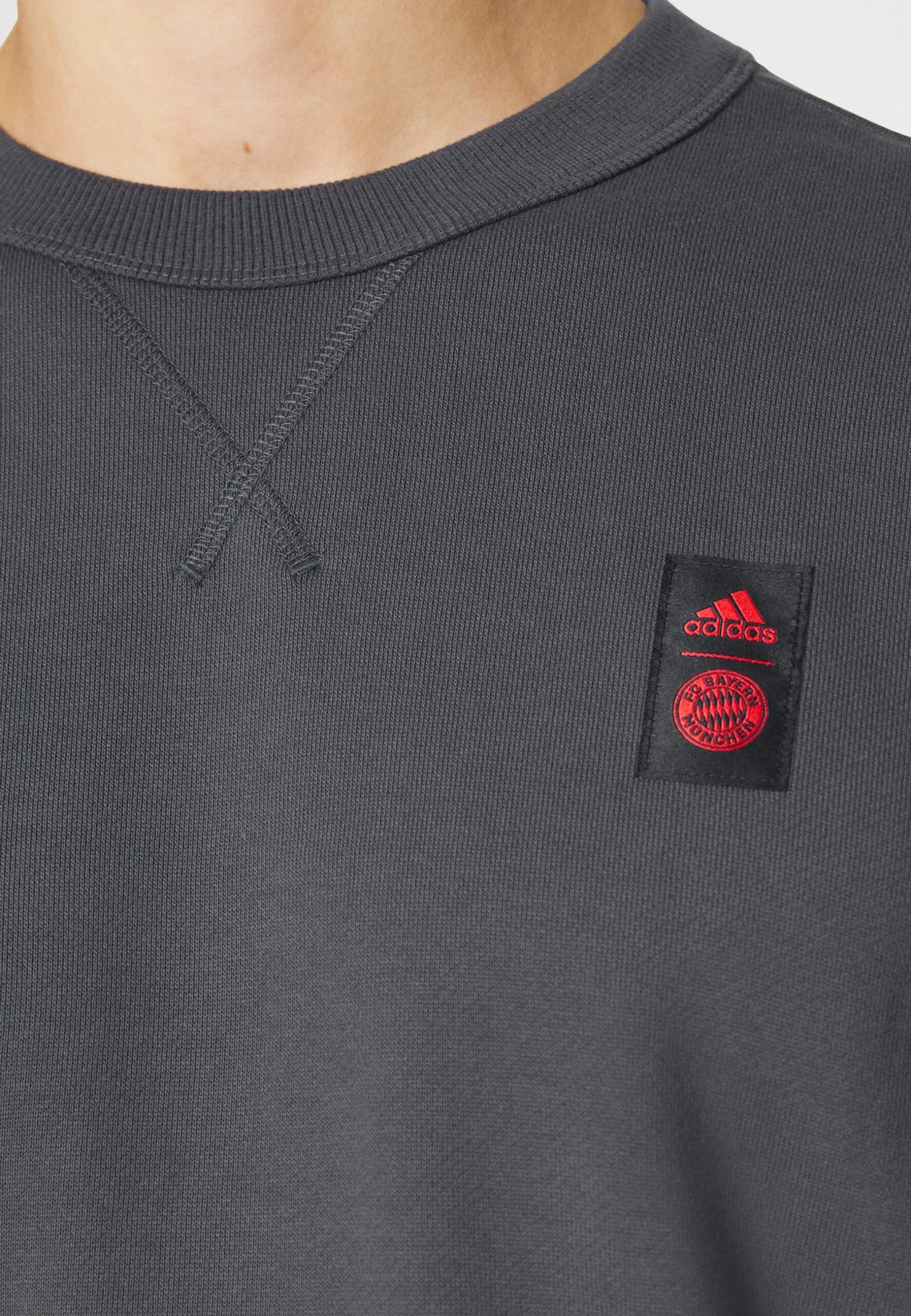 ADIDAS PERFORMANCE Fc Bayern MünchenCrew- Sudadera - Grey Six 8 ADIDAS PERFORMANCE Fc Bayern MünchenCrew- Sudadera - Grey Six - Imagen 6