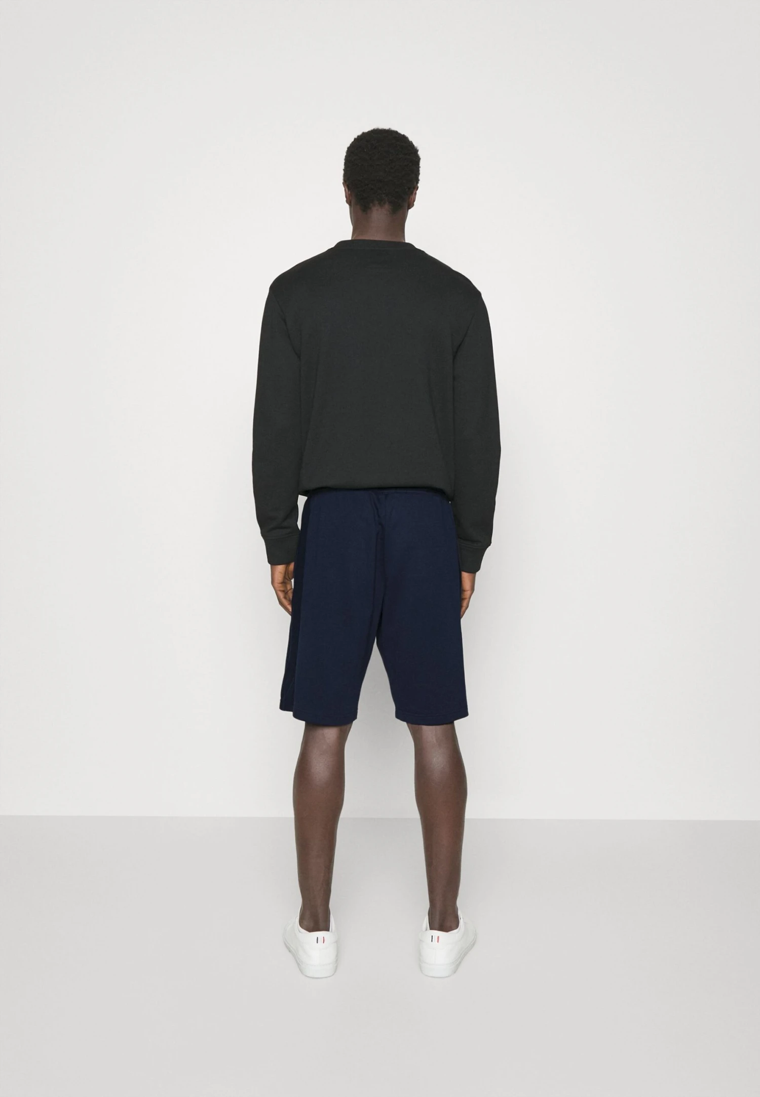 EA7 Emporio Armani Bermuda - Shorts - Dark Blue 5 EA7 Emporio Armani Bermuda - Shorts - Dark Blue - Imagen 3