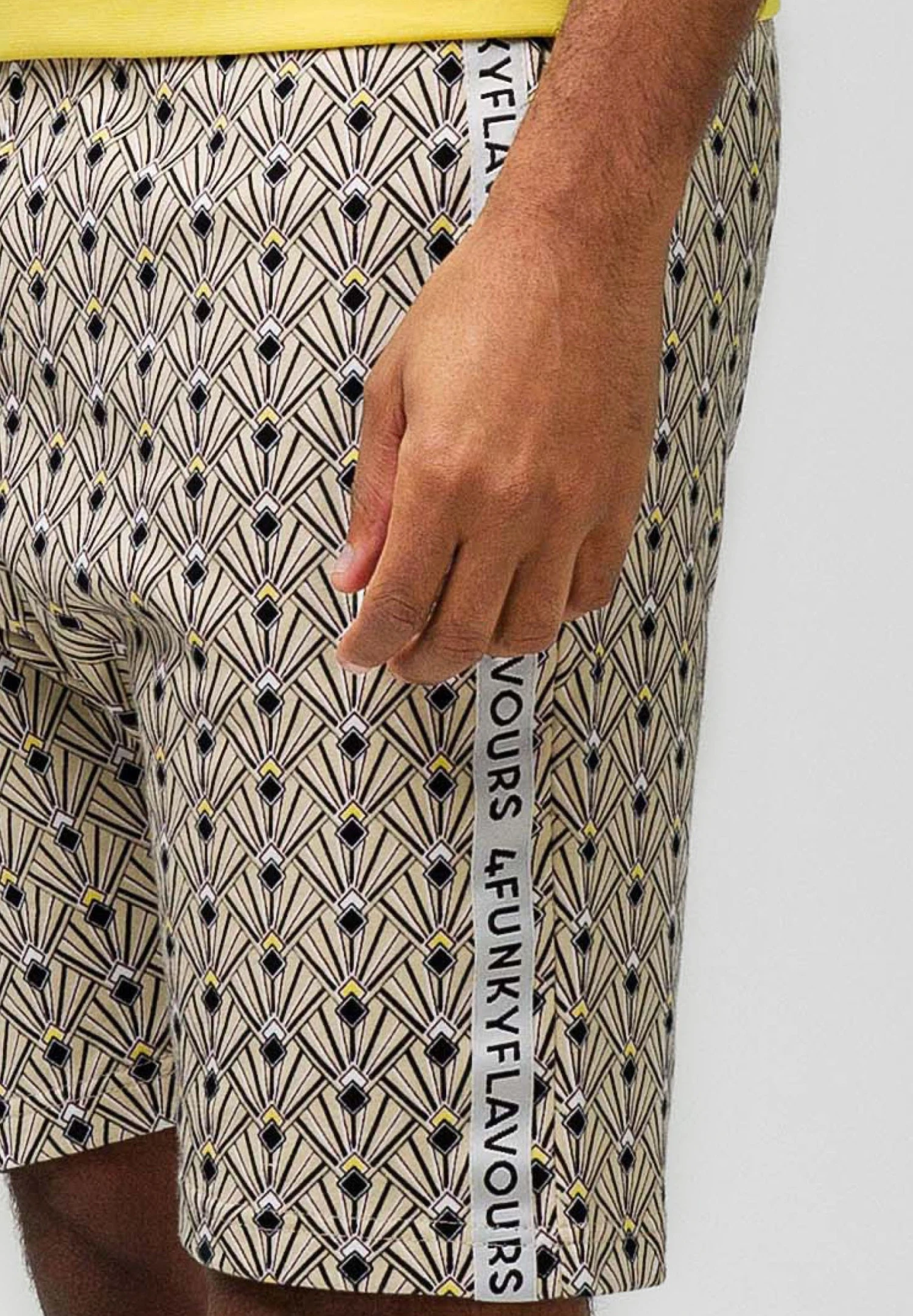 Texas Sun - With Geometric Pattern. - Shorts - Multicolor 6 Texas Sun - With Geometric Pattern. - Shorts - Multicolor - Imagen 4