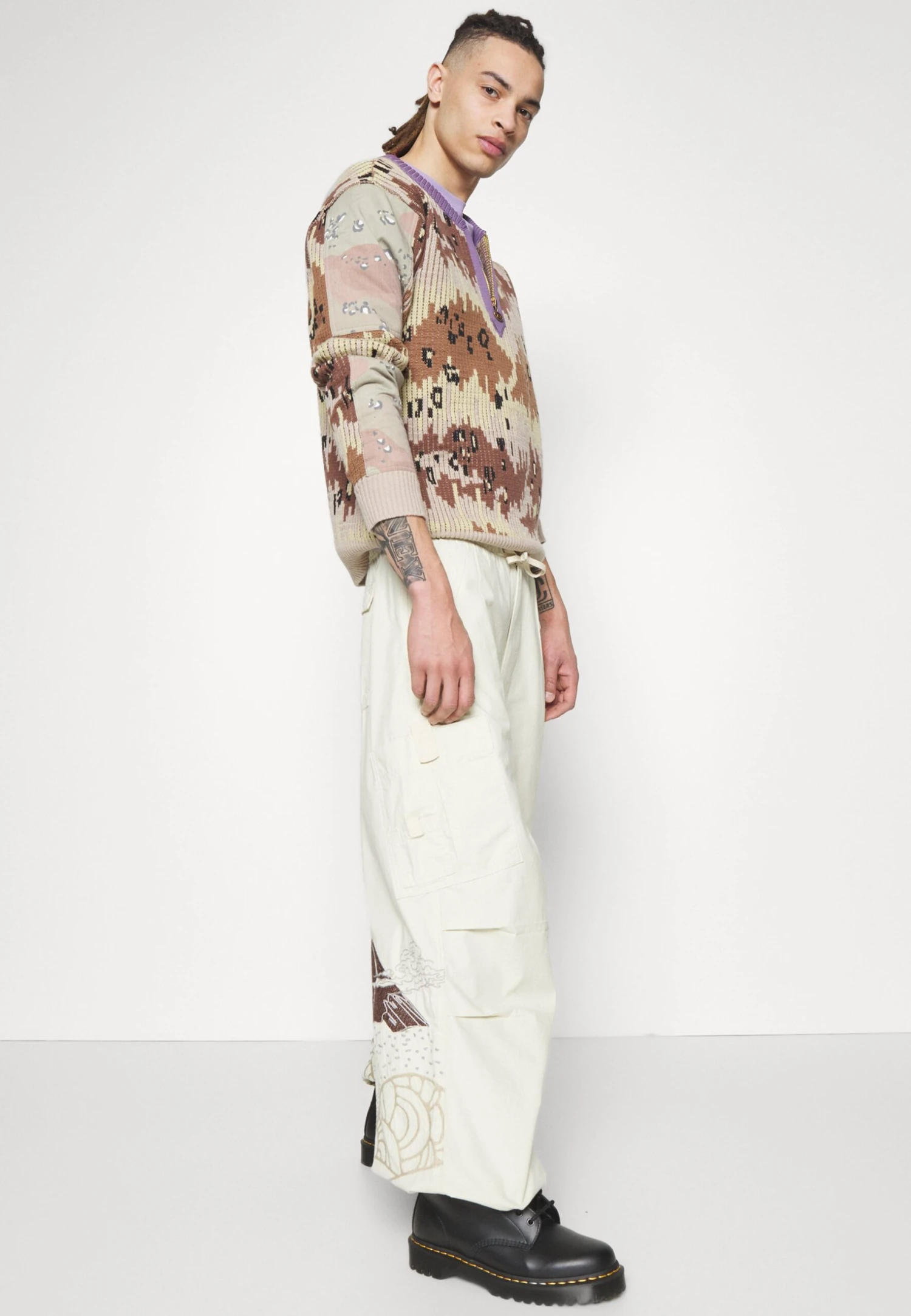 Jaded London Embroidered Scene Oversized Parachute Pants - Pantalones - Stone 3 Jaded London Embroidered Scene Oversized Parachute Pants - Pantalones - Stone