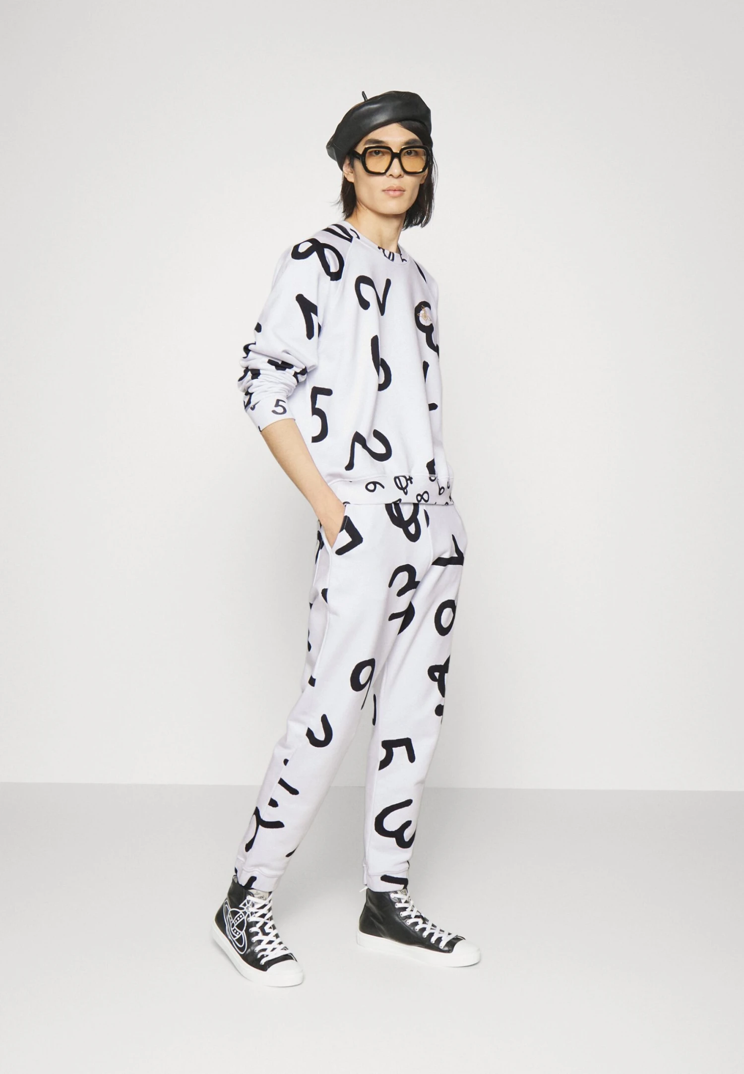 Vivienne Westwood Classic - Pantalones Deportivos - White/Black 4 Vivienne Westwood Classic - Pantalones Deportivos - White/Black - Imagen 2