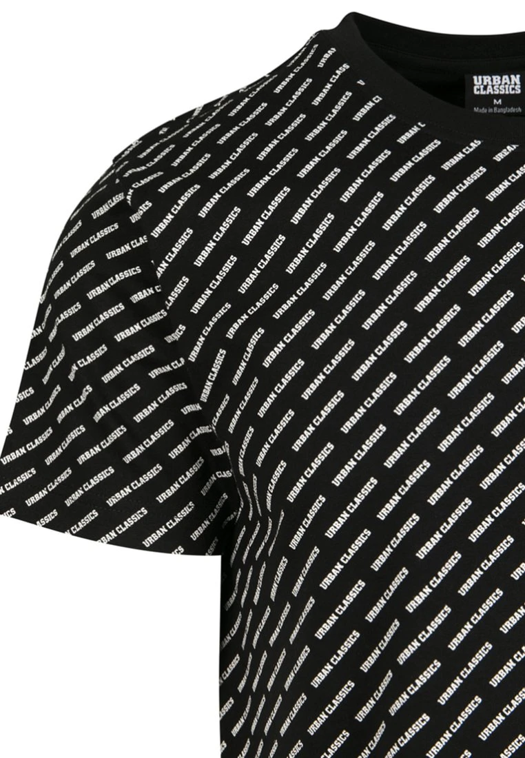 URBAN CLASSICS Allover Logo Tee - Camiseta Estampada - Black 6 URBAN CLASSICS Allover Logo Tee - Camiseta Estampada - Black - Imagen 4
