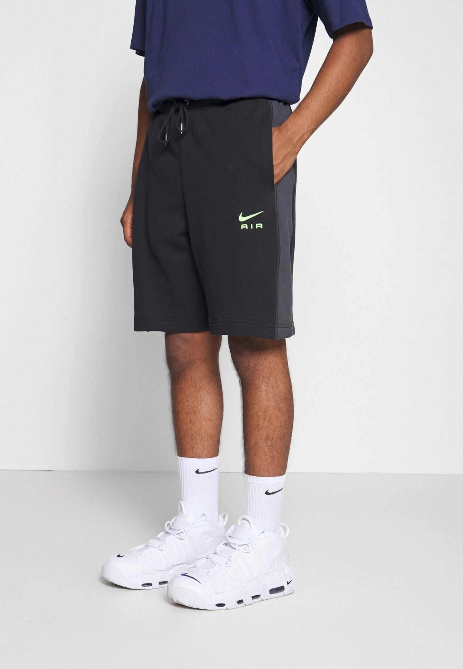 Nike Sportswear Air - Pantalones Deportivos - Black/Dark Smoke Grey/Ghost Green 6 Nike Sportswear Air - Pantalones Deportivos - Black/Dark Smoke Grey/Ghost Green - Imagen 4