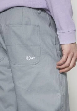 HUF Hayes Pant - Pantalones - Slate 15 HUF Hayes Pant - Pantalones - Slate -Solid Ventas 83a6cb7f3a7d411bbe3646d3b17b627d