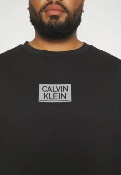 Calvin Klein Gloss Stencil Logo - Sudadera - Black 11 Calvin Klein Gloss Stencil Logo - Sudadera - Black -Solid Ventas 83b6a4b762be4d759af114da3e22463b