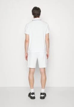 Michael Kors Piped - Shorts - White 10 Michael Kors Piped - Shorts - White -Solid Ventas 8417a69e51d14bca817243cbcfc572b5