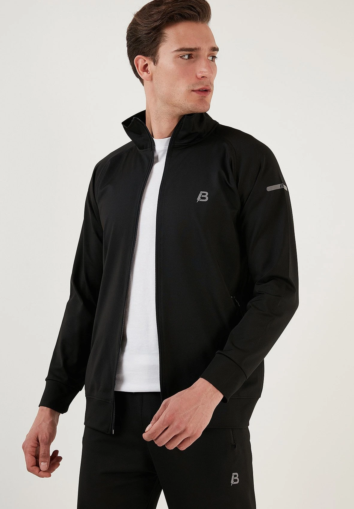 Regular Fit Set - Chándal - Black 5 Regular Fit Set - Chándal - Black - Imagen 3