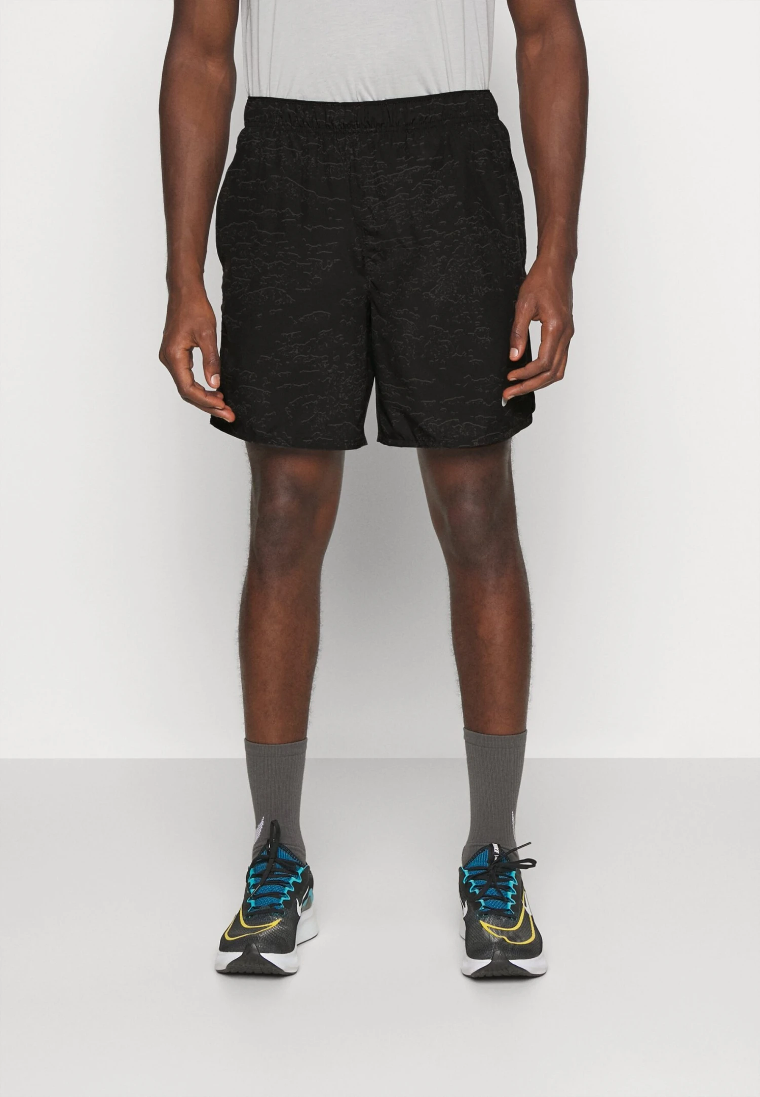 Nike Performance Pantalón Corto De Deporte - Black/Silver 5 Nike Performance Pantalón Corto De Deporte - Black/Silver - Imagen 3