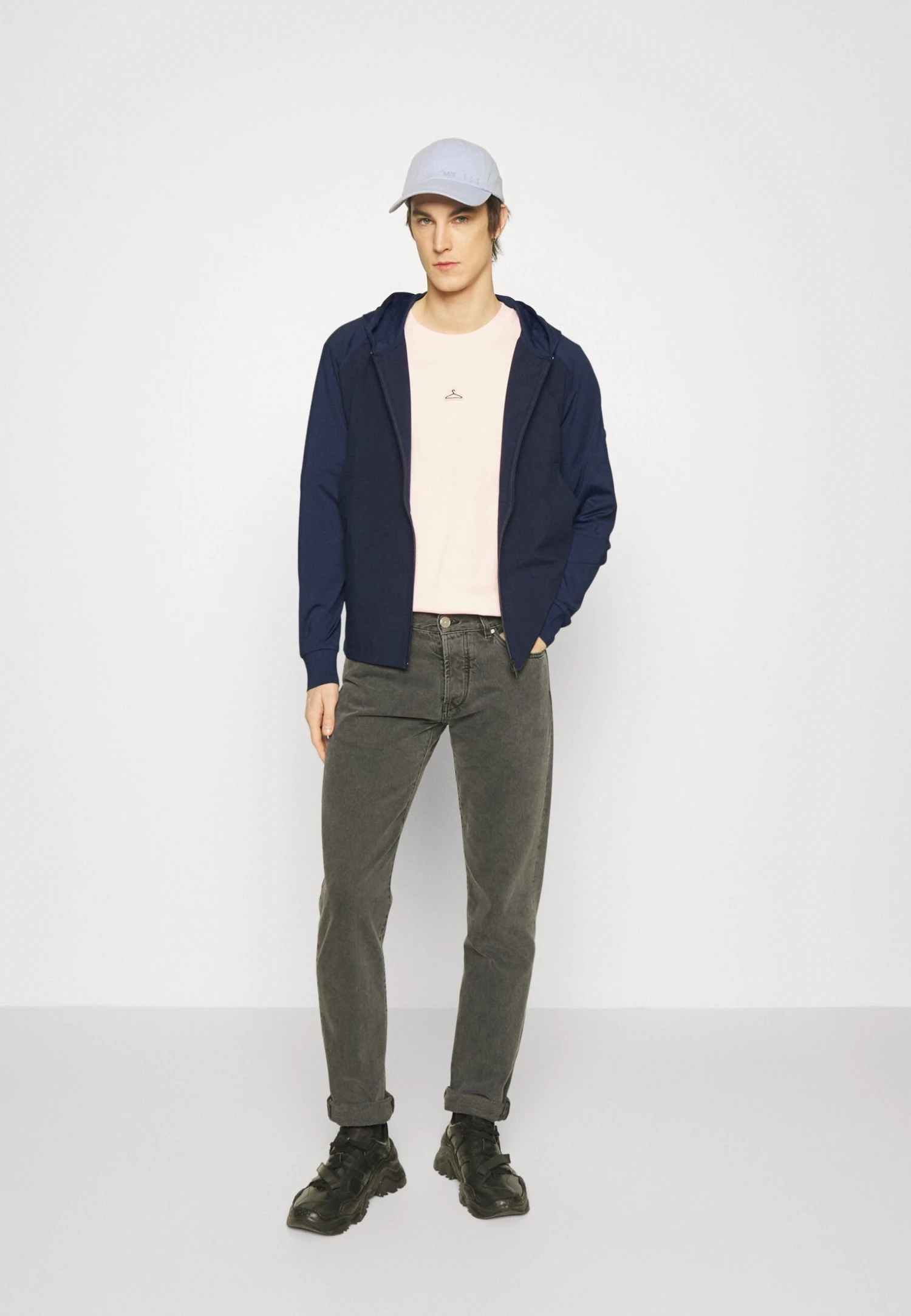 Hackett London Travel - Sudadera Con Cremallera - Navy 4 Hackett London Travel - Sudadera Con Cremallera - Navy - Imagen 2