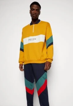 Kaotiko Pantalon Chandal Retro Athletic - Pantalones Deportivos - Navy/Heura/Red -Solid Ventas 9c72f770728344b6b92e70fb41432718