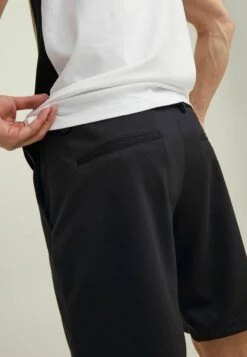 JACK&JONES Premium Jjiclean- Shorts - Black -Solid Ventas 9e391172d6df4846af835ee586915d5c