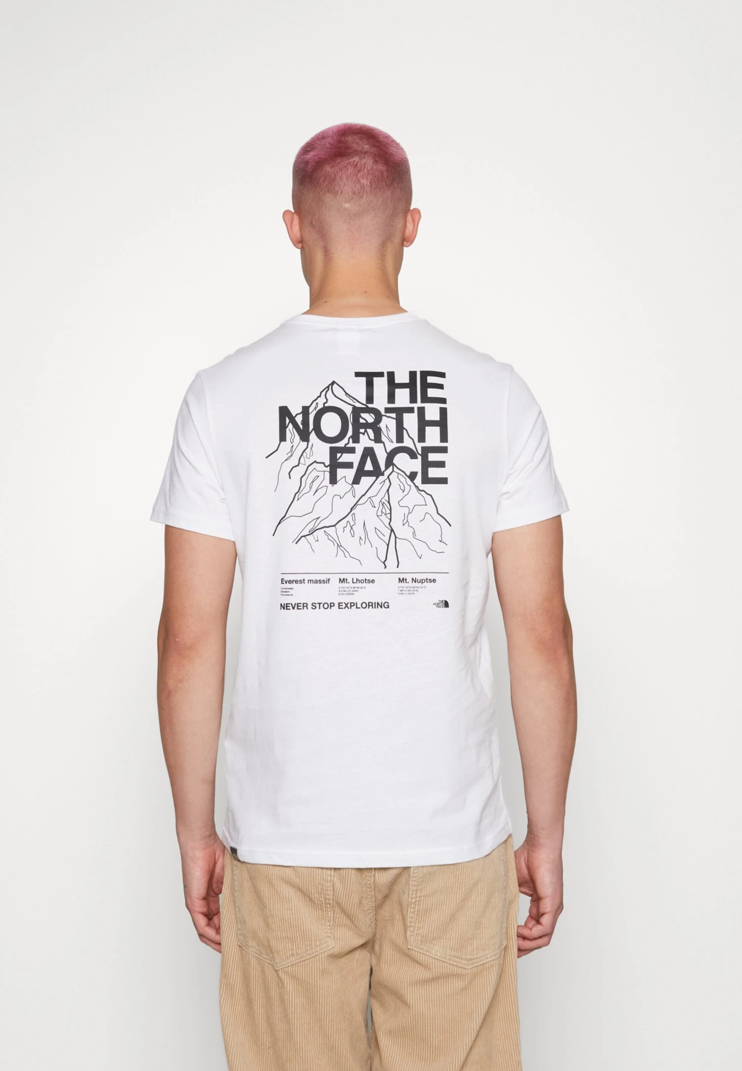 The North Face Mountain Outline Tee - Camiseta Estampada - White/Black 6 The North Face Mountain Outline Tee - Camiseta Estampada - White/Black - Imagen 4