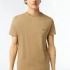 Lacoste Camiseta Básica - Beige 2 Lacoste Camiseta Básica - Beige -Solid Ventas a474340cbf8c48068a2e268014fbd489