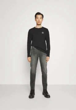 Marc O'Polo DENIM Pocket Regular Waist - Vaqueros Slim Fit - Mid Grey -Solid Ventas a96875164df848ff84354e6d49e36d0b