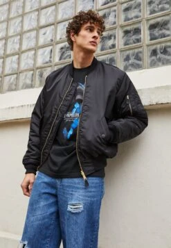 Le Papillon Oversize- Camiseta Estampada - Black