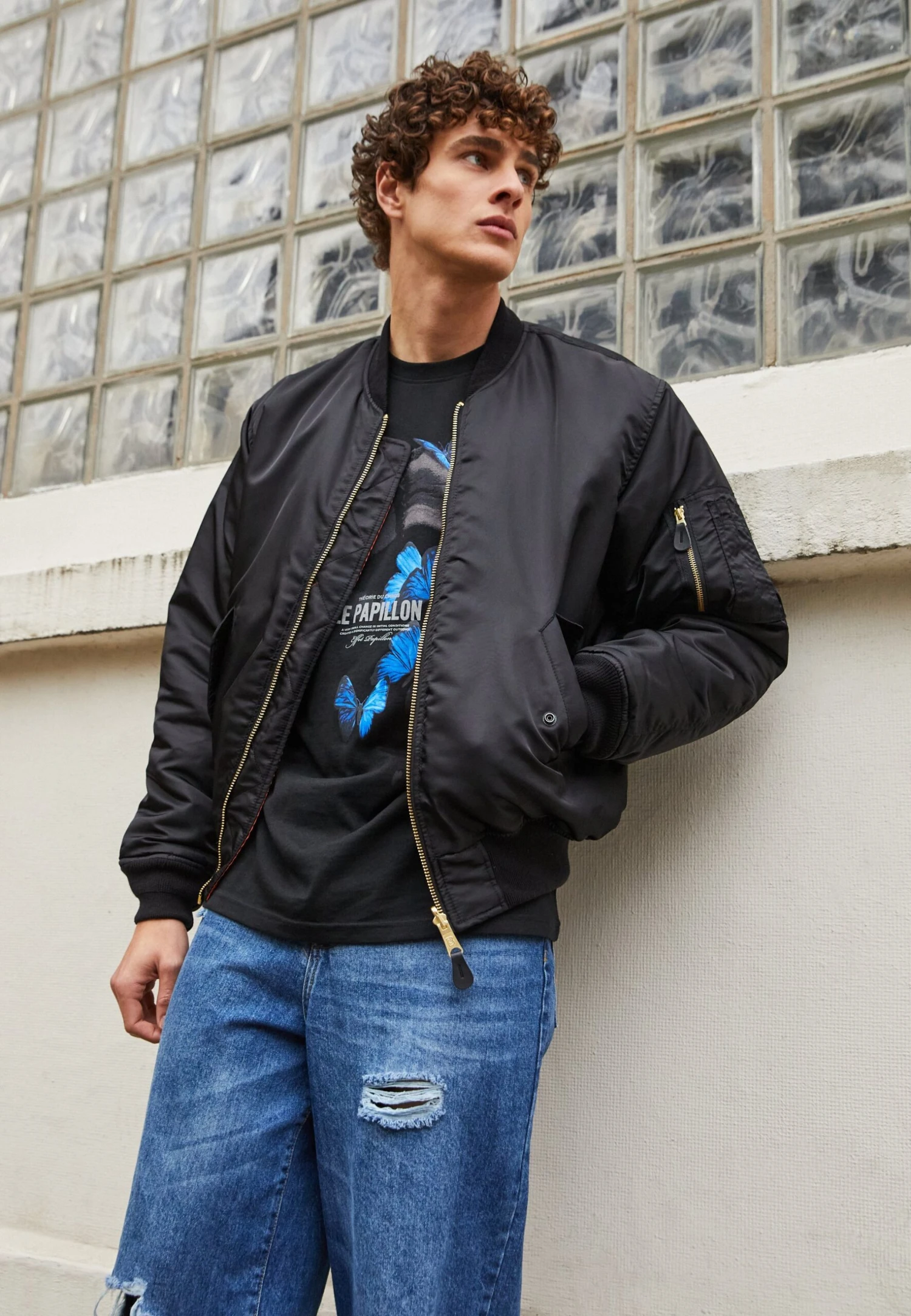 Le Papillon Oversize- Camiseta Estampada - Black 3 Le Papillon Oversize- Camiseta Estampada - Black