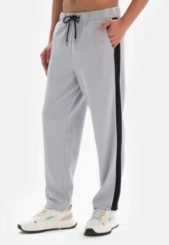 Sun Court - Pantalones Deportivos - Light Grey