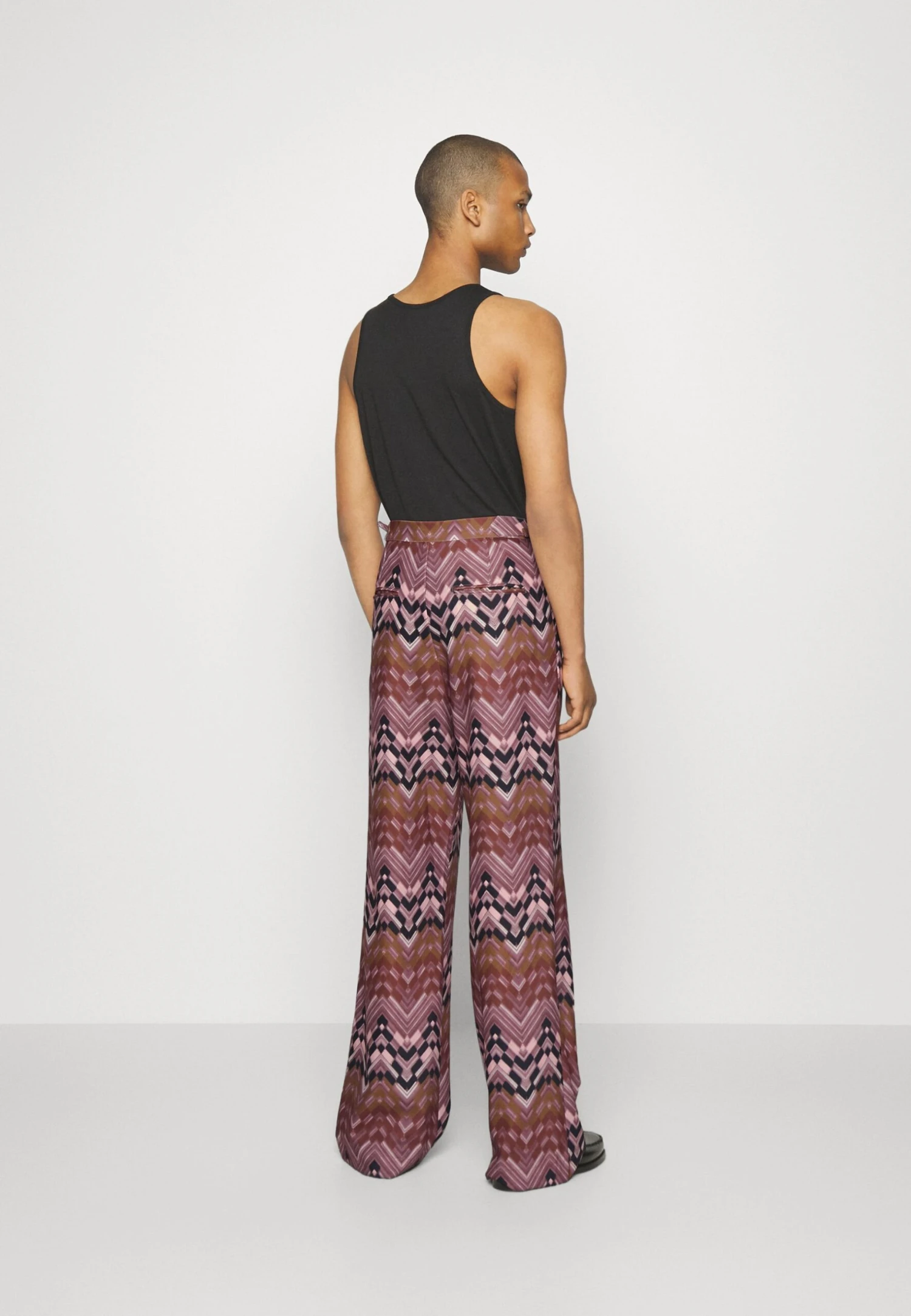 Temi Print Wide Leg Trousers - Pantalones - Pink 5 Temi Print Wide Leg Trousers - Pantalones - Pink - Imagen 3