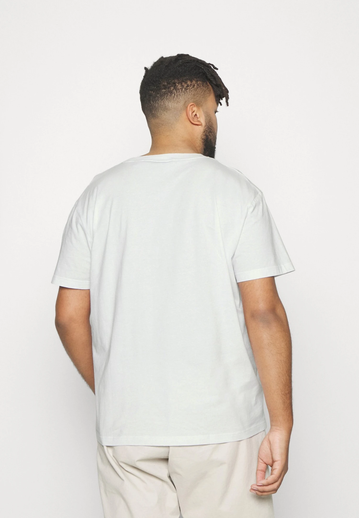 Gant Camiseta Estampada - White 5 Gant Camiseta Estampada - White - Imagen 3