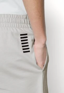 EA7 Emporio Armani Bermuda - Pantalones Deportivos - Light Grey -Solid Ventas c4bdebed6f7b4fe8b44b63ff6a403818