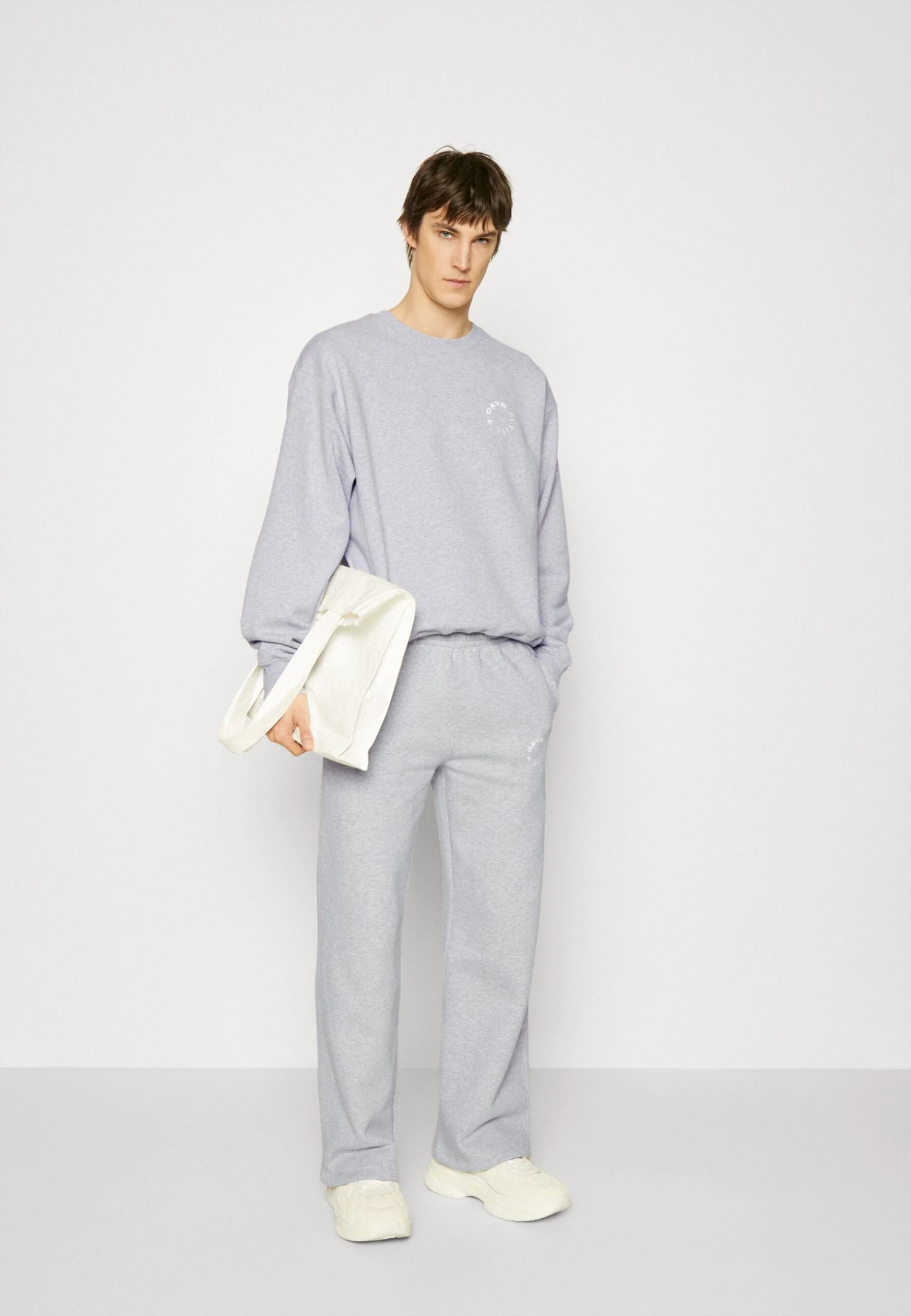 7 Days Active Organic Crew Neck - Sudadera - Heather Grey 4 7 Days Active Organic Crew Neck - Sudadera - Heather Grey - Imagen 2