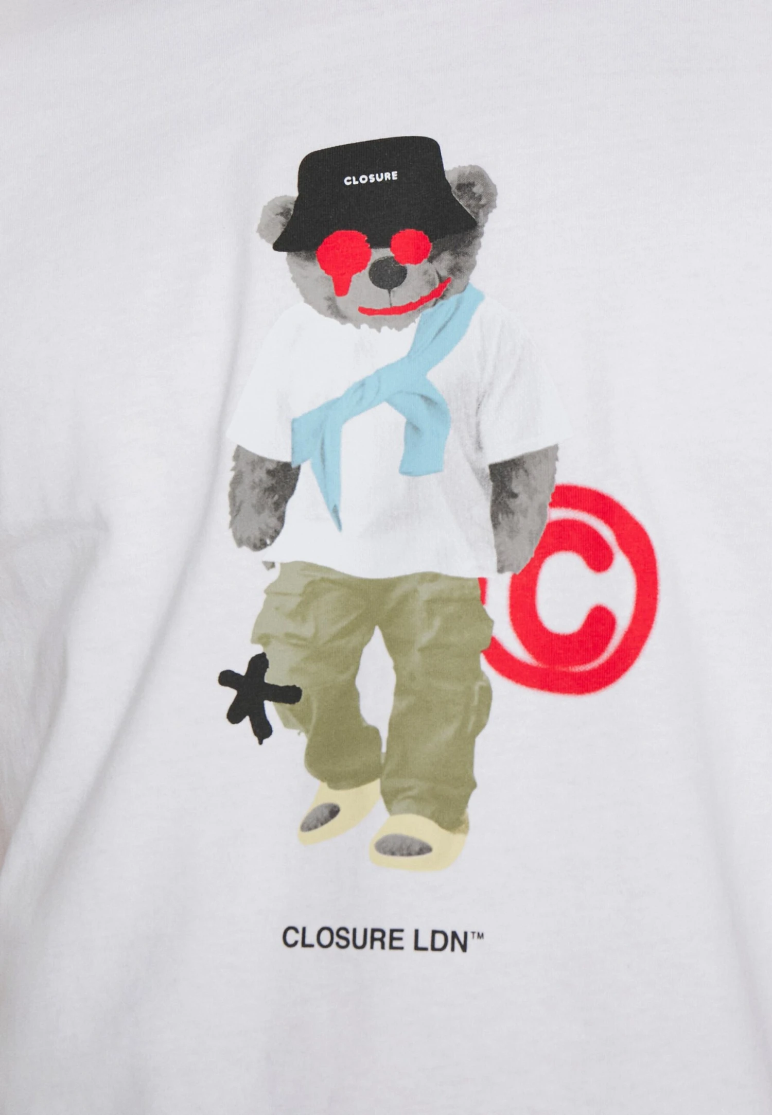 Street Bear Tee - Camiseta Estampada - White 7 Street Bear Tee - Camiseta Estampada - White - Imagen 5