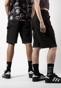 Hammer Unisex - Shorts Vaqueros - Faded Black -Solid Ventas d00ef8c3d21e433782b0b7f5fae70bc1