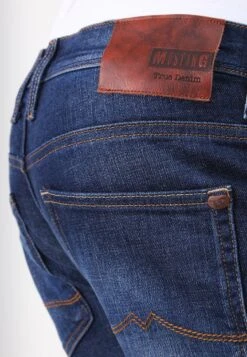 Mustang Oregon- Vaqueros Rectos - Dark Rinsed -Solid Ventas deaae899a12b4b0695ab12622391b25c