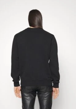 Han Kjøbenhavn Artwork Regular Crewneck - Sudadera - Black 10 Han Kjøbenhavn Artwork Regular Crewneck - Sudadera - Black -Solid Ventas e54ac84c8f304e3ea8533fa7ea82b082